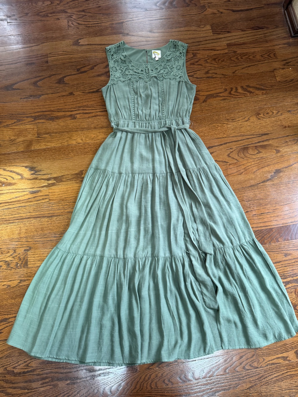 Green Lace Yoke Sleeveless Maxi Dress Round Neck Tie Belt size M